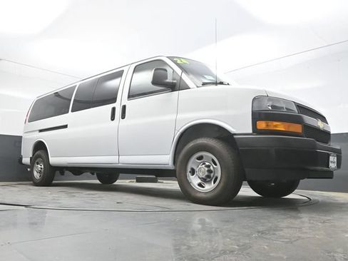 Used 2024 Chevrolet Express 3500 LS RWD image 32