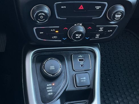 Used 2020 Jeep Compass Sport w/ Cold Weather Group image 35