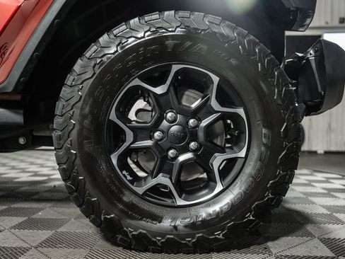 Used 2021 Jeep Gladiator Willys image 21