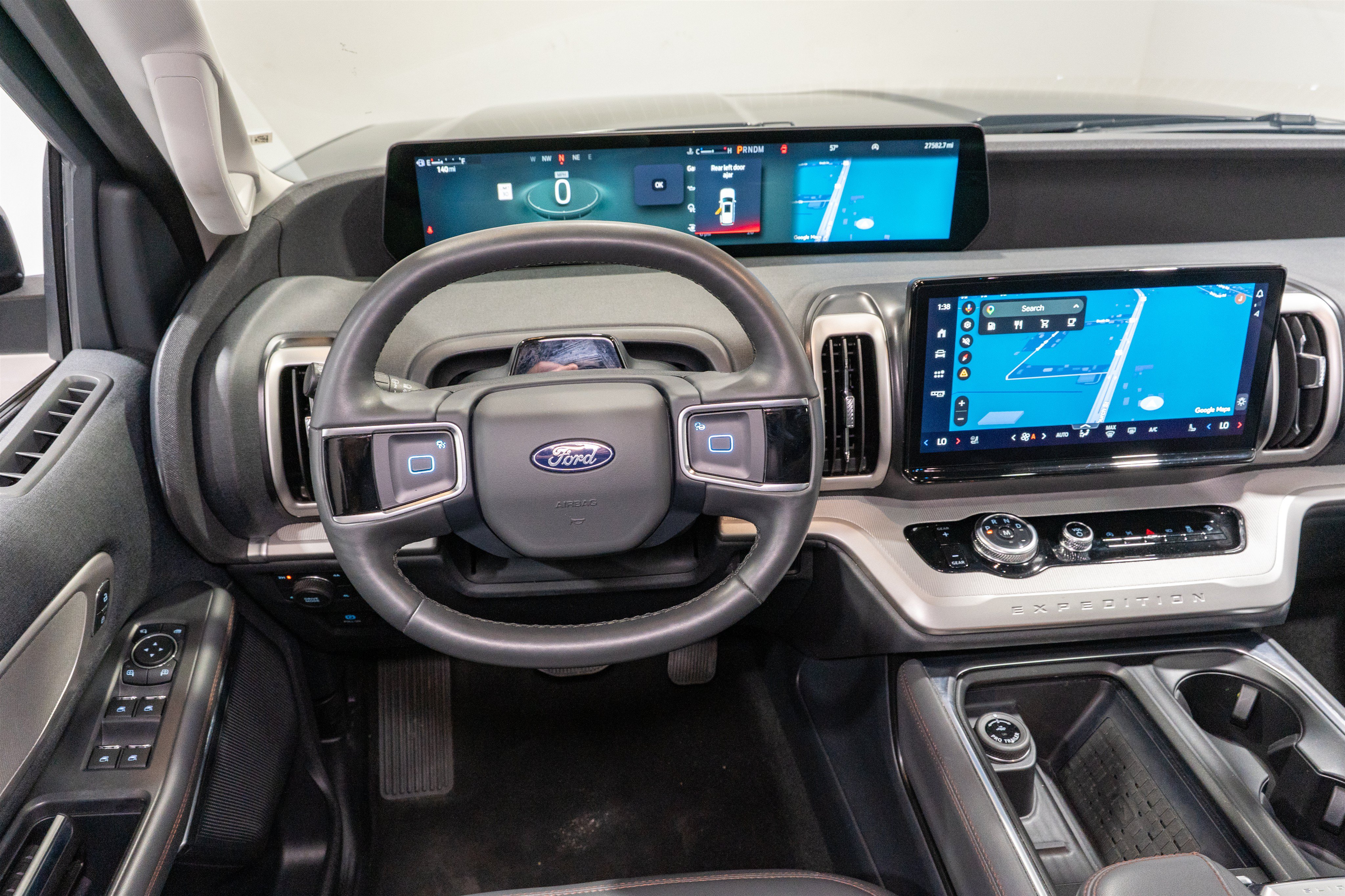 Used 2025 Ford Expedition Active AWD/4WD image 11