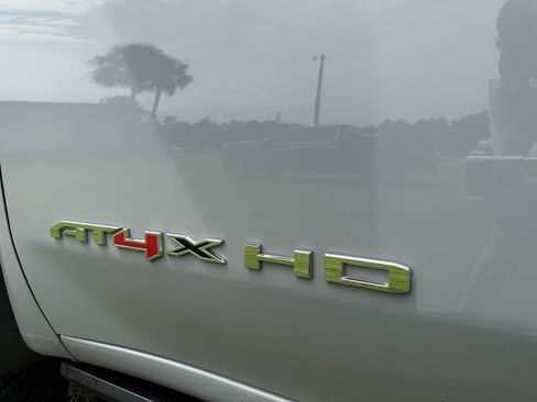 Used 2025 GMC Sierra 2500 AT4X w/ AT4X AEV Edition AWD/4WD image 9