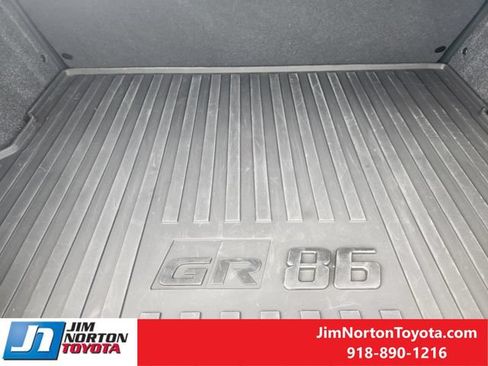 Used 2025 Toyota GR86 Premium w/ ALL Weather Mat Package (TMS) RWD image 31
