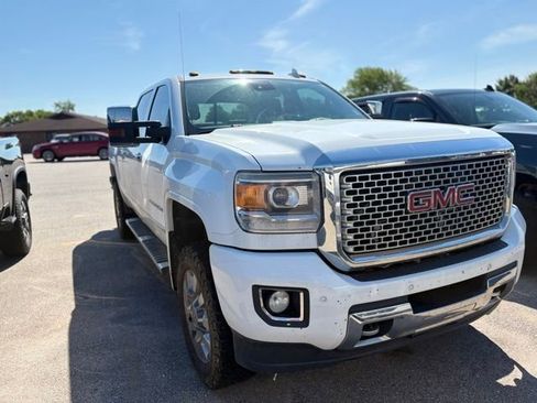 Used 2015 GMC Sierra 2500 Denali w/ Driver Alert Package AWD/4WD image 2
