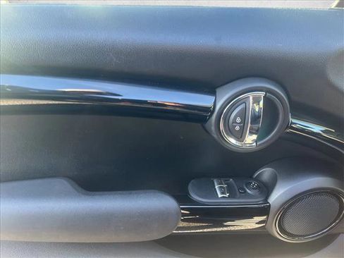 Used 2020 MINI Cooper S image 11