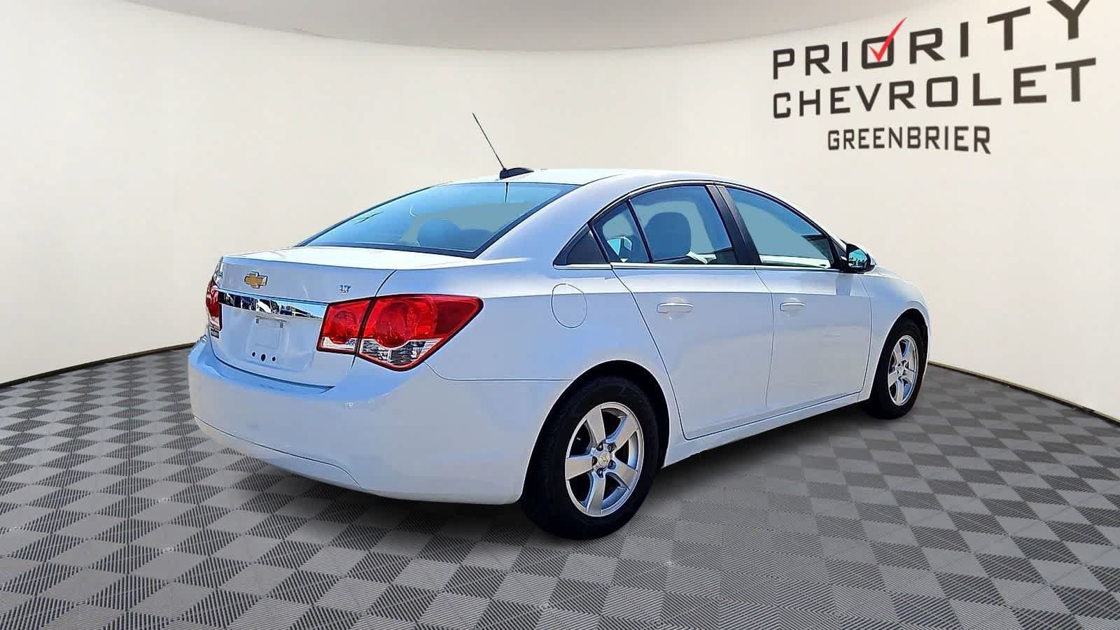 Used 2016 Chevrolet Cruze LT FWD image 8