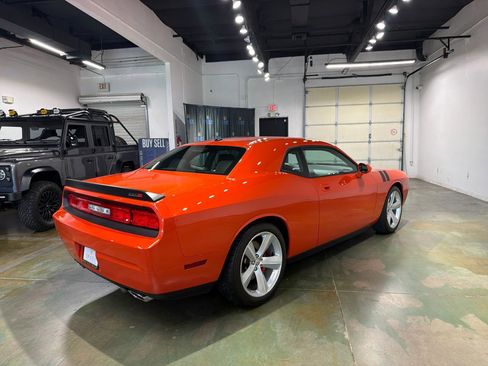 Used 2009 Dodge Challenger SRT8 w/ SRT Option Group II image 9