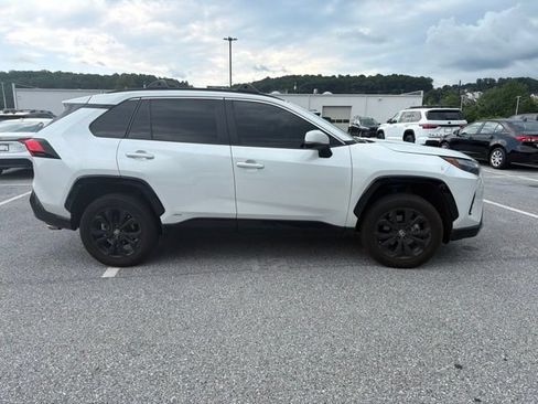 Certified 2024 Toyota RAV4 SE w/ Convenience Package AWD/4WD image 4