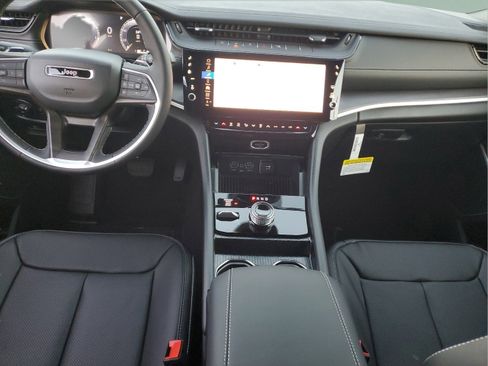Certified 2026 Jeep Grand Cherokee Limited AWD/4WD image 14
