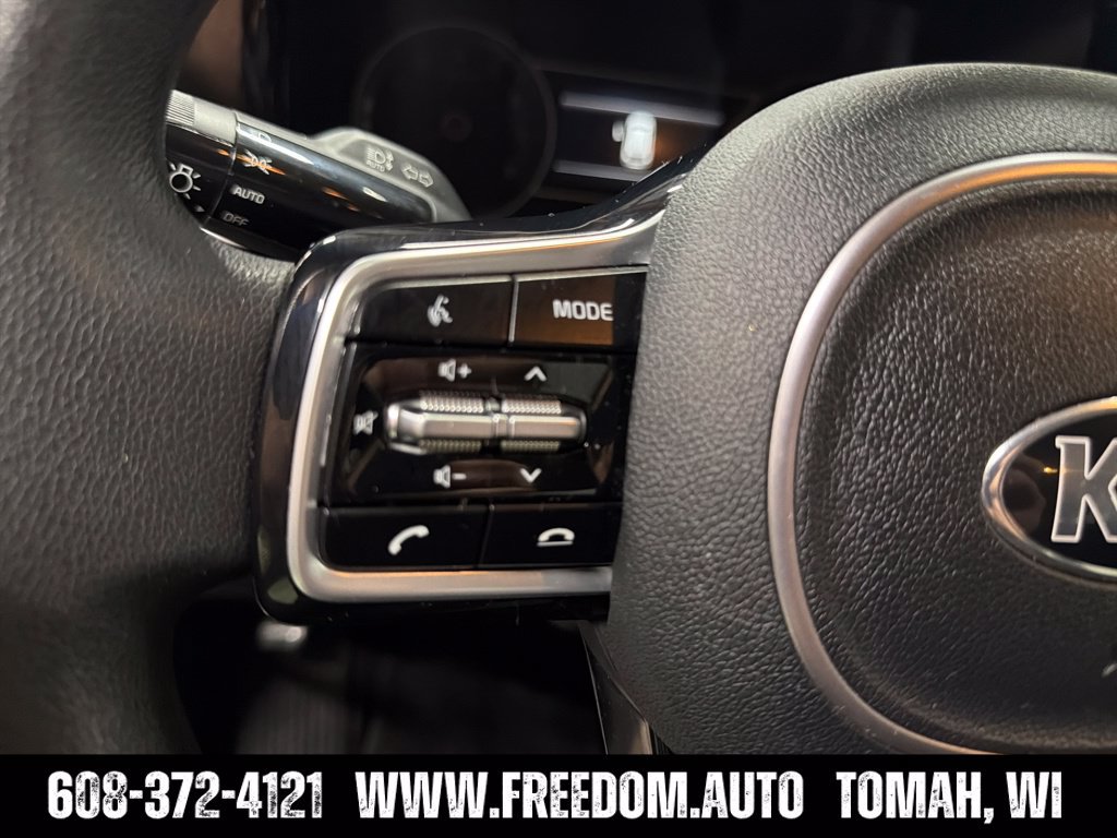 Used 2021 Kia Sorento LX FWD image 25