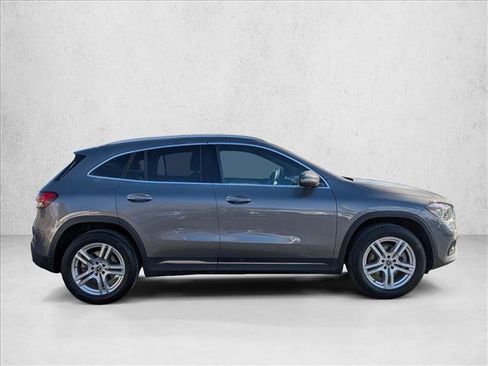 Used 2021 Mercedes-Benz GLA 250 4MATIC image 4