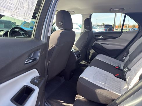 Used 2023 Chevrolet Equinox LT image 29