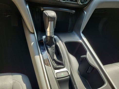Used 2019 Honda Accord EX image 28