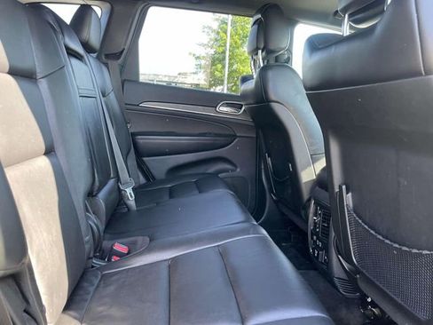 Used 2018 Jeep Grand Cherokee Limited AWD/4WD image 18