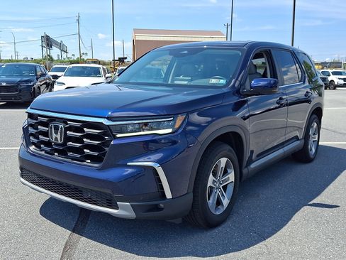 Certified 2025 Honda Pilot EX-L image 3