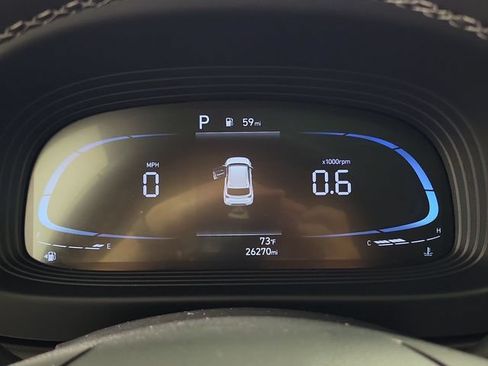 Used 2024 Hyundai Venue SEL FWD image 28