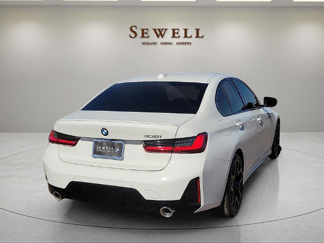 Used 2026 BMW 330i Sedan w/ M Sport Package RWD image 5