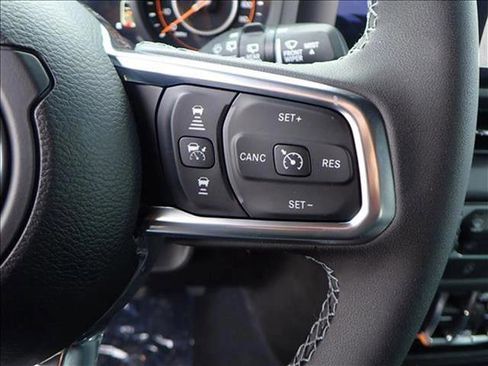 New 2026 Jeep Wrangler Unlimited Sahara AWD/4WD image 15