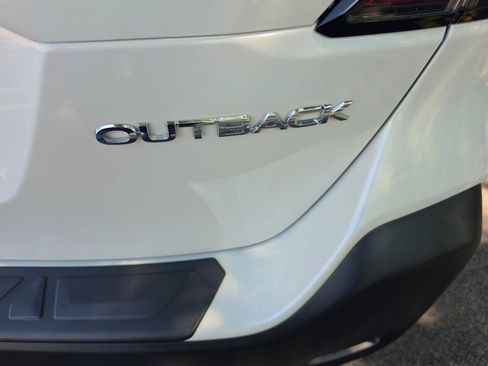 Used 2025 Subaru Outback Premium w/ Popular Package #1A AWD/4WD image 23