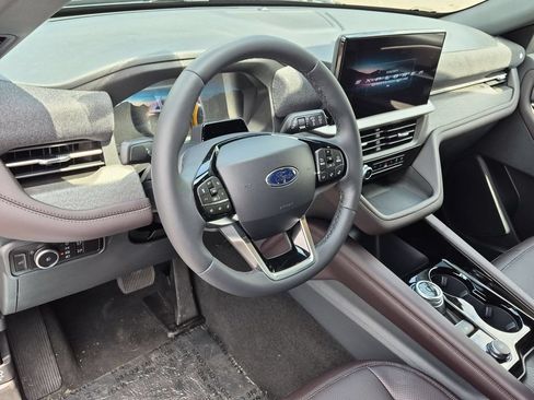 New 2026 Ford Explorer Platinum w/ LUX Leather Package AWD/4WD image 10