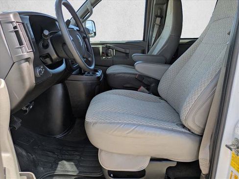 Used 2023 Chevrolet Express 3500 LT w/ LT Preferred Equipment Group RWD image 16