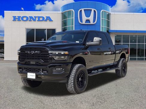 Used 2025 RAM 2500 Laramie w/ Night Edition AWD/4WD image 7