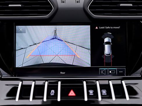 Used 2021 Lamborghini Urus image 85