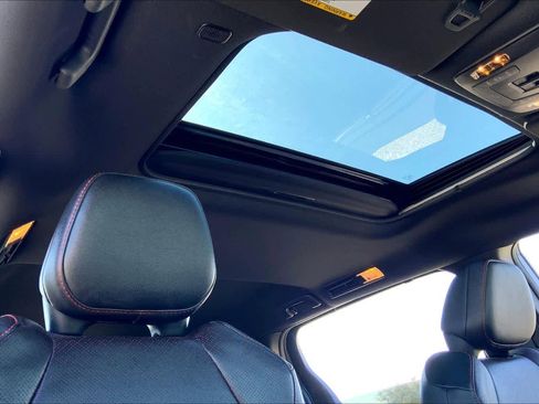 Used 2025 Toyota Sienna XSE image 14