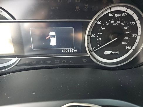 Used 2018 Kia Niro EX w/ EX Touring Graphite Edition FWD image 12