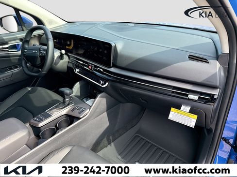 New 2026 Kia Sportage EX FWD image 13