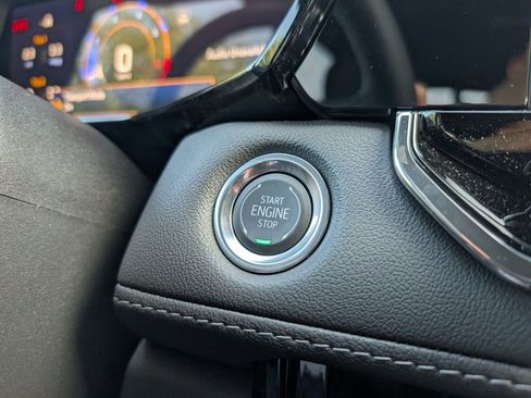 New 2025 Chevrolet Colorado LT w/ LT Convenience Package image 27