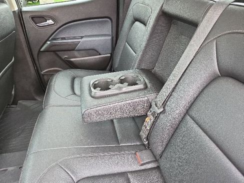 Used 2021 Chevrolet Colorado Z71 w/ Z71 Midnight Edition AWD/4WD image 46
