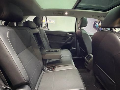 Used 2019 Volkswagen Tiguan SE w/ Panoramic Sunroof Package FWD image 34