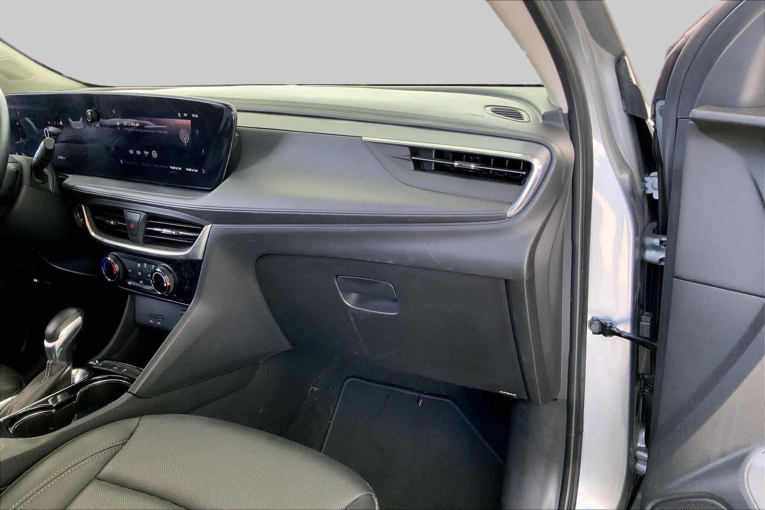 Used 2024 Buick Encore GX Sport Touring FWD image 19