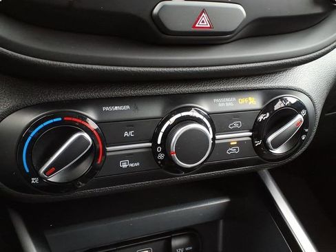 Used 2024 Kia Soul LX w/ Option Group 015 image 11