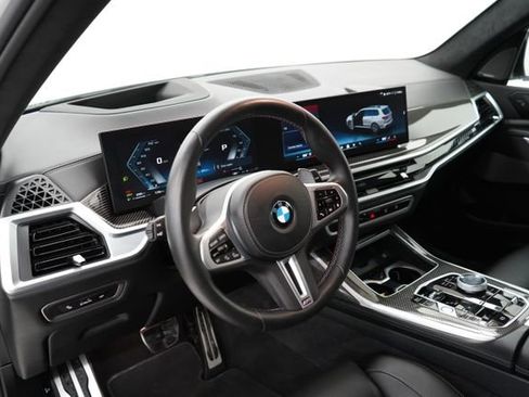 Used 2026 BMW X7 M60i image 17