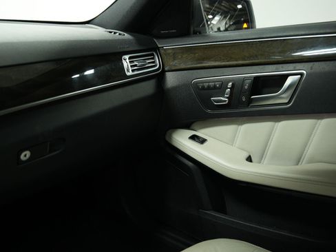 Used 2014 Mercedes-Benz E 250 BlueTEC Sedan image 51