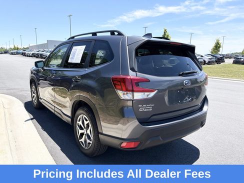 Used 2022 Subaru Forester Premium AWD/4WD image 6