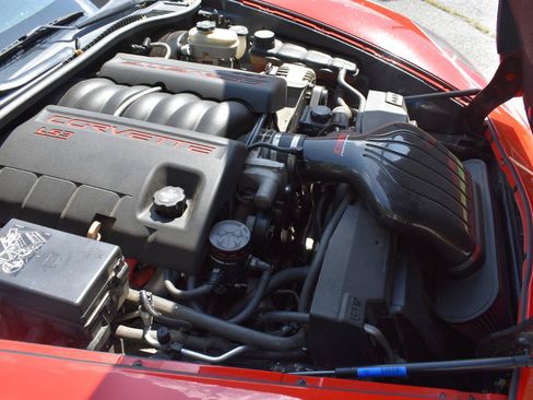 Used 2010 Chevrolet Corvette Grand Sport w/ Preferred Equipment Group RWD image 18