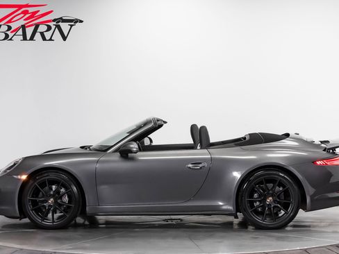 Used 2016 Porsche 911 Carrera 4 AWD/4WD image 2