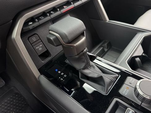 New 2026 Toyota Tundra Limited AWD/4WD image 21