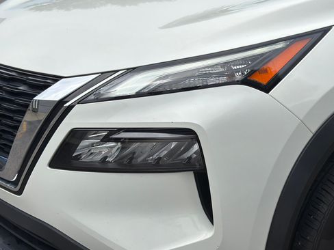 Used 2021 Nissan Rogue S FWD image 14