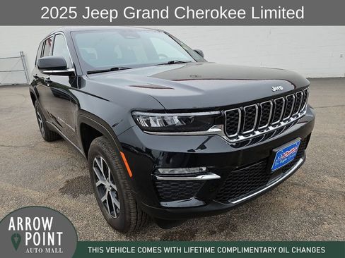 Used 2025 Jeep Grand Cherokee Limited AWD/4WD image 2