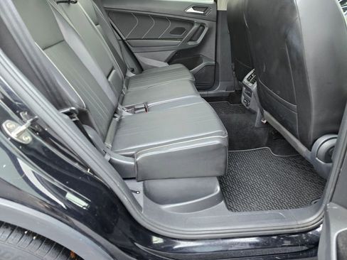 Used 2022 Volkswagen Tiguan SE image 14