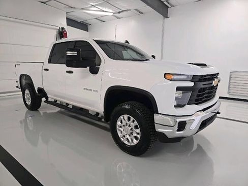 Used 2024 Chevrolet Silverado 2500 W/T w/ WT Fleet Convenience Package AWD/4WD image 1