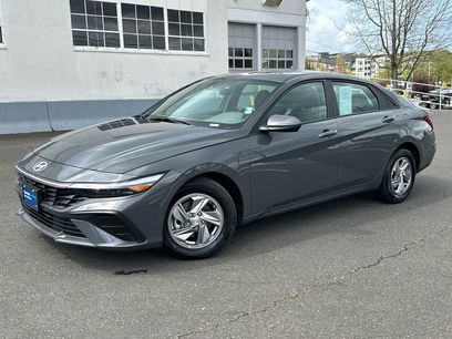 Certified 2025 Hyundai Elantra SE