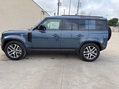 Used 2024 Land Rover Defender 110 S image 2