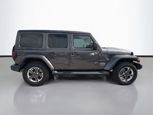 Used 2020 Jeep Wrangler Unlimited Sahara image 3
