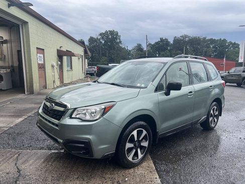 Used 2017 Subaru Forester 2.5i w/ Alloy Wheel Package AWD/4WD image 7
