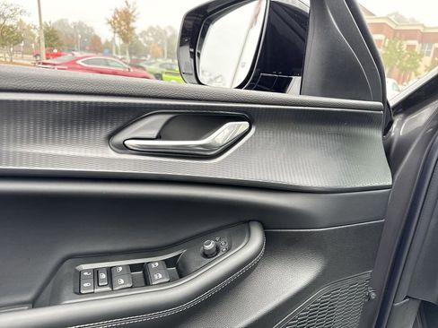 New 2025 Jeep Grand Cherokee L Altitude image 12