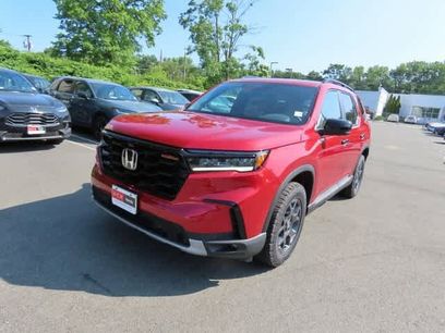 New 2025 Honda Pilot TrailSport